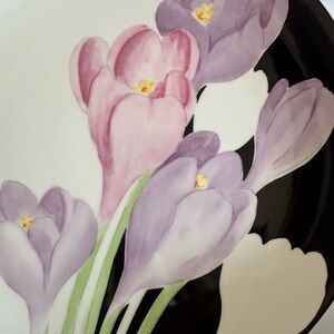 Mikasa Vogue Purple Crocus Pastels Chop, Dinner Plates & Vegetable Bowl